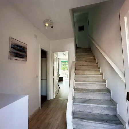 Mira - Casa De 3 Dormitorios, Terrazas, Vistas Al Mar, Parking Privado, Playa A 400 Metros, Centro A 500 Metros Apartment