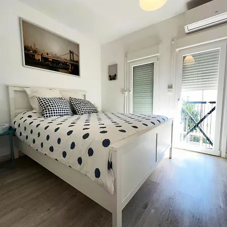 Mira - Casa De 3 Dormitorios, Terrazas, Vistas Al Mar, Parking Privado, Playa A 400 Metros, Centro A 500 Metros Torremolinos