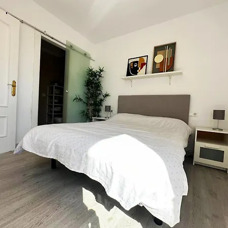Mira - Casa De 3 Dormitorios, Terrazas, Vistas Al Mar, Parking Privado, Playa A 400 Metros, Centro A 500 Metros * Torremolinos