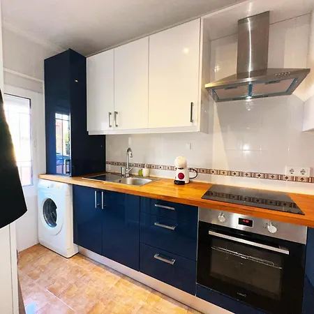 Mira - Casa De 3 Dormitorios, Terrazas, Vistas Al Mar, Parking Privado, Playa A 400 Metros, Centro A 500 Metros *