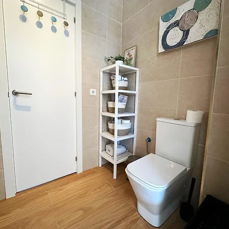 Mira - Casa De 3 Dormitorios, Terrazas, Vistas Al Mar, Parking Privado, Playa A 400 Metros, Centro A 500 Metros *